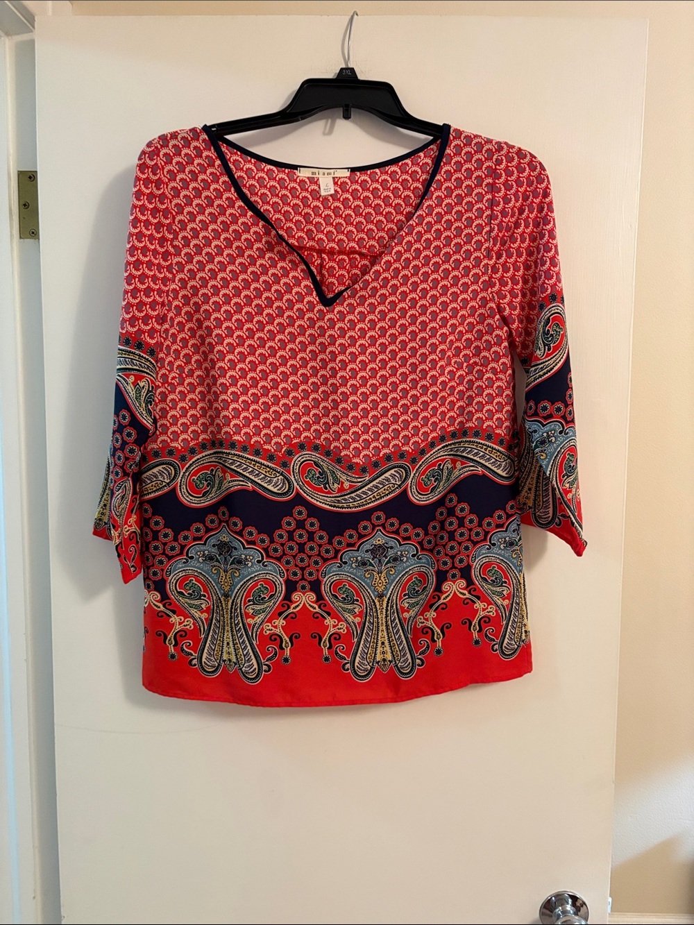 🎈 Paisley V-Neck Blouse